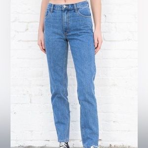 Brandy Melville Carly light wash jeans